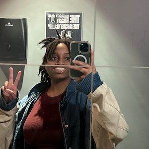 Meet your Posher, Mia